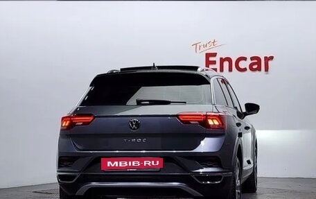 Volkswagen T-Roc I, 2022 год, 2 308 000 рублей, 4 фотография