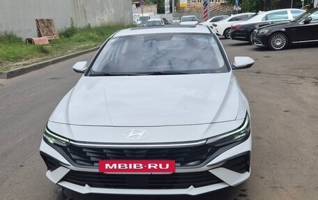 Hyundai Elantra, 2024 год, 2 550 000 рублей, 4 фотография
