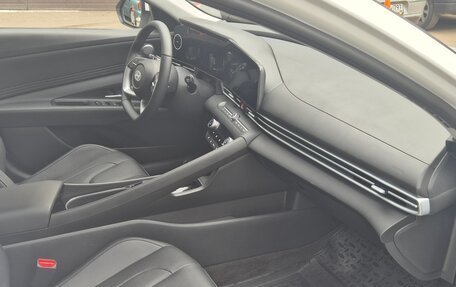 Hyundai Elantra, 2024 год, 2 550 000 рублей, 11 фотография