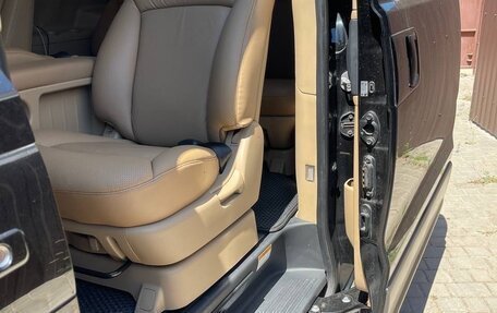Hyundai Grand Starex Grand Starex I рестайлинг 2, 2017 год, 3 550 000 рублей, 9 фотография