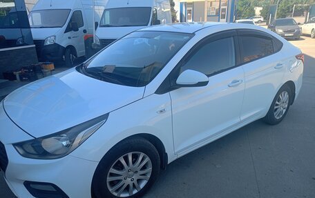 Hyundai Solaris II рестайлинг, 2017 год, 1 150 000 рублей, 3 фотография
