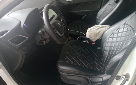 Hyundai Solaris II рестайлинг, 2017 год, 1 150 000 рублей, 7 фотография