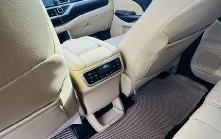 Toyota Highlander III, 2014 год, 2 550 000 рублей, 14 фотография