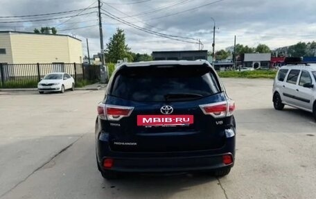 Toyota Highlander III, 2014 год, 2 550 000 рублей, 10 фотография