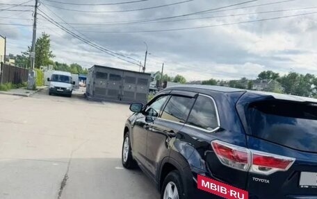 Toyota Highlander III, 2014 год, 2 550 000 рублей, 6 фотография