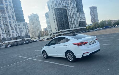 Hyundai Solaris II рестайлинг, 2017 год, 1 000 000 рублей, 10 фотография