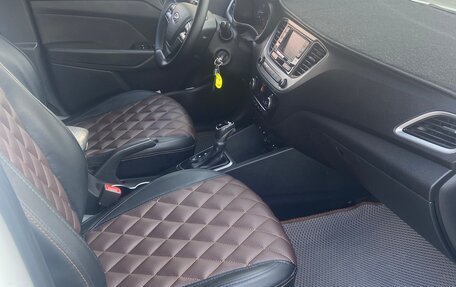Hyundai Solaris II рестайлинг, 2017 год, 1 000 000 рублей, 17 фотография