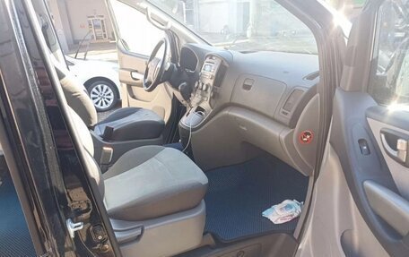 Hyundai H-1 II рестайлинг, 2012 год, 2 650 000 рублей, 2 фотография