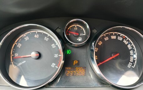 Opel Antara I, 2013 год, 990 000 рублей, 22 фотография