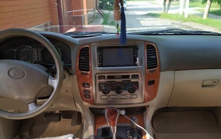 Toyota Land Cruiser 100 рестайлинг 2, 2002 год, 1 650 000 рублей, 4 фотография