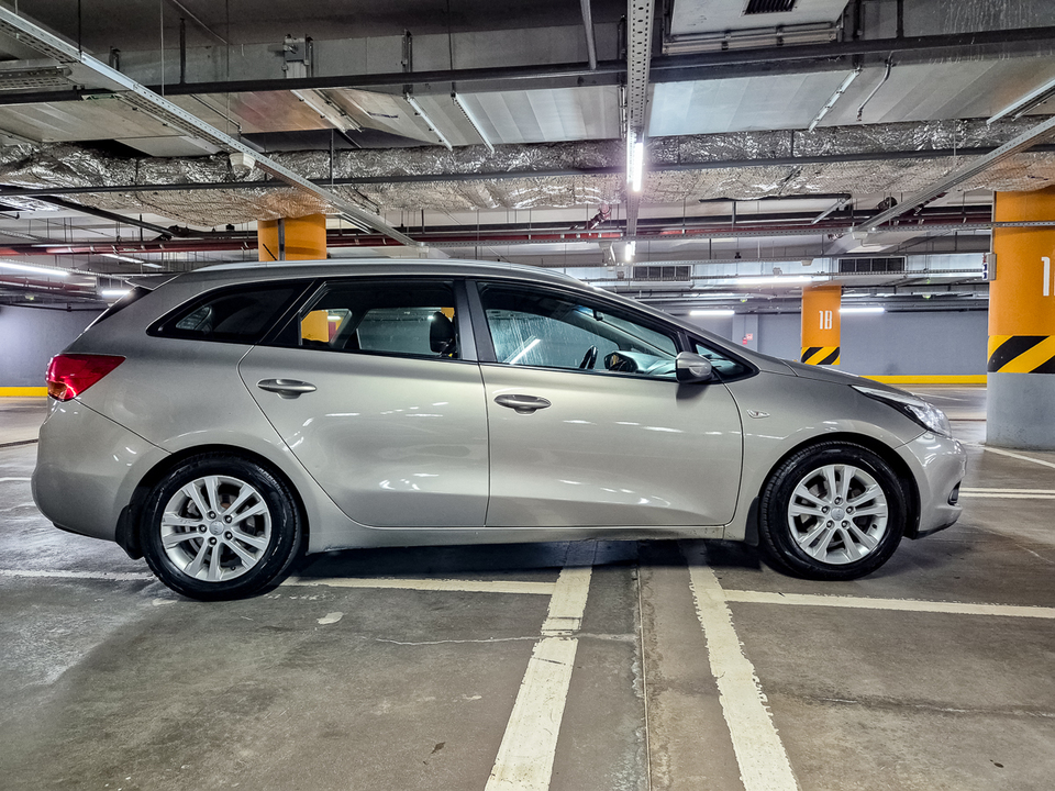 KIA cee'd II, 2012 год, 1 050 000 рублей, 19 фотография