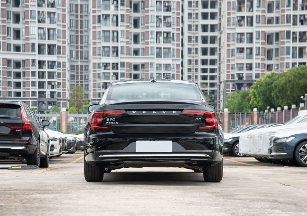 Volvo S90, 2025 год, 6 120 000 рублей, 7 фотография