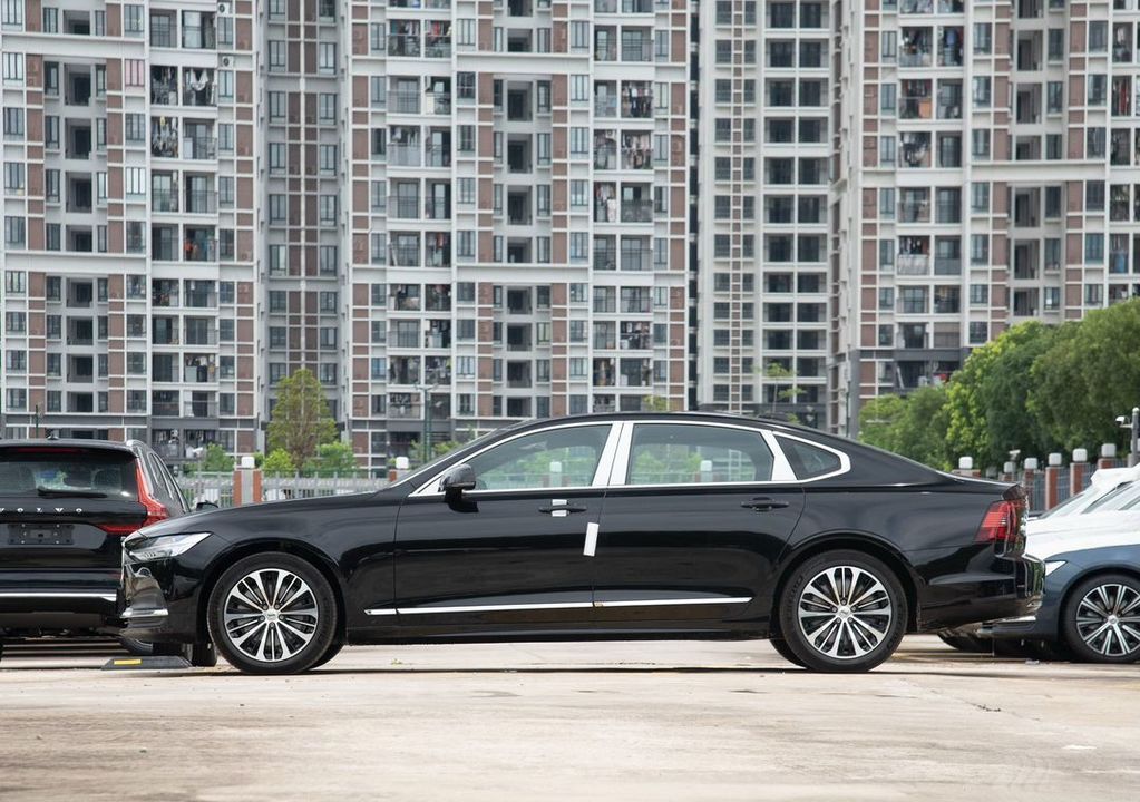 Volvo S90, 2025 год, 6 120 000 рублей, 4 фотография