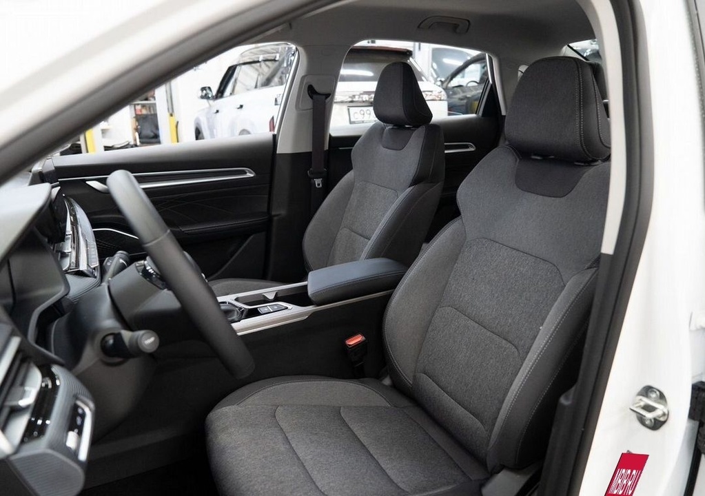 Geely Emgrand, 2024 год, 1 770 990 рублей, 6 фотография