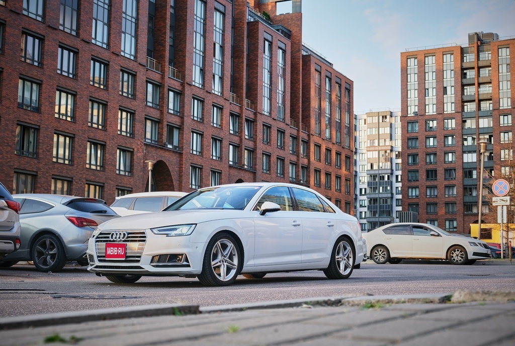 Audi A4 B9, 2019 год, 3 400 000 рублей, 8 фотография