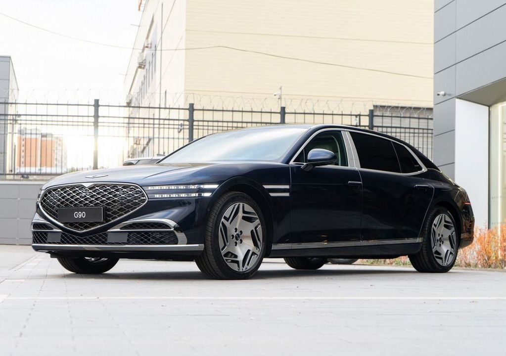 Genesis G90, 2023 год, 25 390 000 рублей, 3 фотография