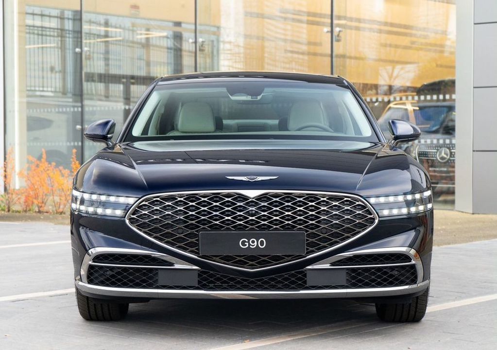 Genesis G90, 2023 год, 25 390 000 рублей, 2 фотография