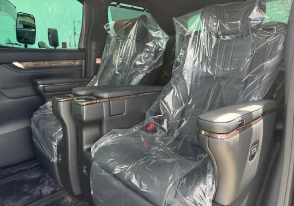 Toyota Alphard, 2021 год, 3 575 000 рублей, 7 фотография