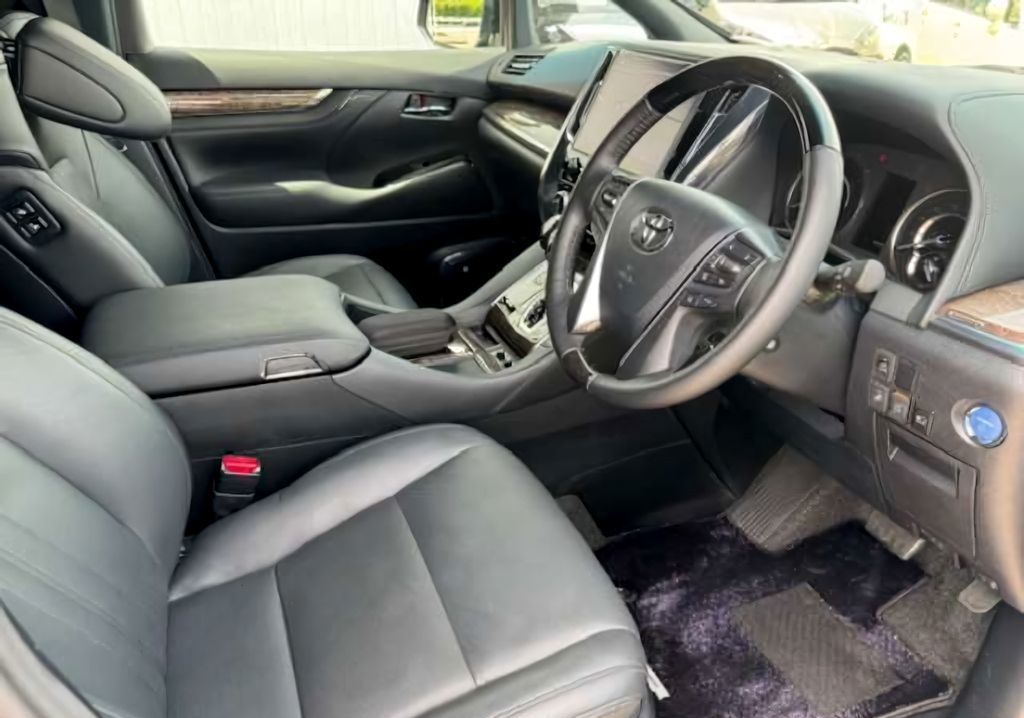 Toyota Alphard, 2021 год, 3 575 000 рублей, 4 фотография