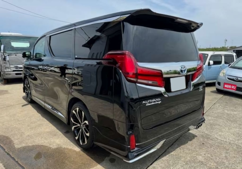 Toyota Alphard, 2021 год, 3 575 000 рублей, 2 фотография