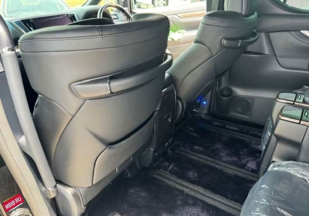 Toyota Alphard, 2021 год, 3 575 000 рублей, 6 фотография