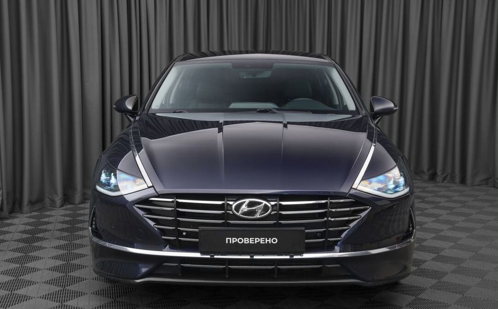 Hyundai Sonata, 2019 год, 2 300 000 рублей, 2 фотография