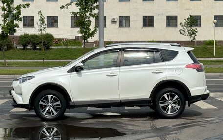 Toyota RAV4, 2017 год, 2 250 000 рублей, 10 фотография