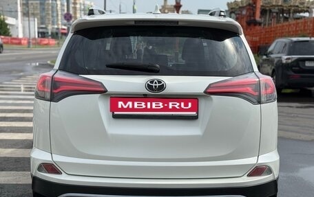 Toyota RAV4, 2017 год, 2 250 000 рублей, 6 фотография