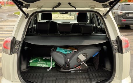 Toyota RAV4, 2017 год, 2 250 000 рублей, 26 фотография