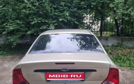 Ford Focus IV, 2001 год, 280 000 рублей, 2 фотография