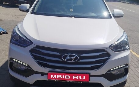 Hyundai Santa Fe III рестайлинг, 2016 год, 2 350 000 рублей, 1 фотография