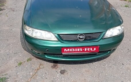 Opel Vectra B рестайлинг, 1998 год, 250 000 рублей, 1 фотография
