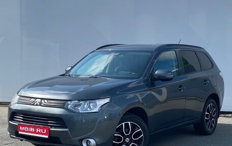 Mitsubishi Outlander III рестайлинг 3, 2013 год, 1 150 000 рублей, 1 фотография