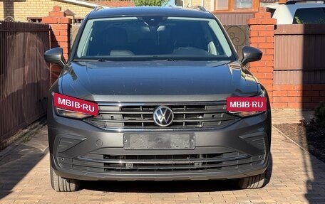 Volkswagen Tiguan II, 2021 год, 2 900 000 рублей, 1 фотография