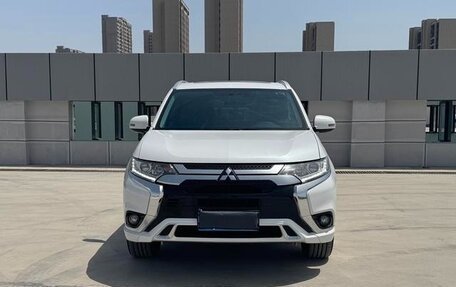 Mitsubishi Outlander III рестайлинг 3, 2021 год, 1 700 898 рублей, 1 фотография