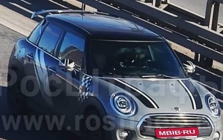 MINI Hatch, 2018 год, 1 620 000 рублей, 2 фотография