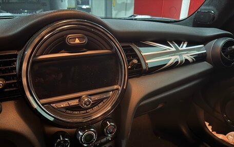 MINI Hatch, 2018 год, 1 620 000 рублей, 10 фотография