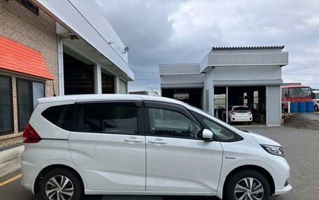 Honda Freed II, 2022 год, 1 318 000 рублей, 4 фотография