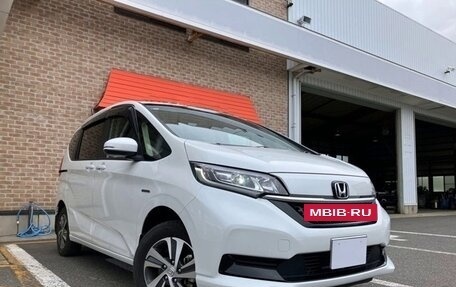 Honda Freed II, 2022 год, 1 318 000 рублей, 3 фотография