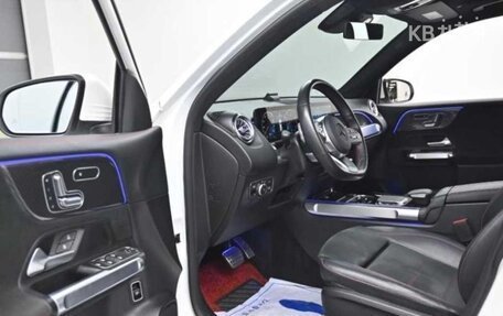 Mercedes-Benz GLB, 2021 год, 2 790 000 рублей, 14 фотография