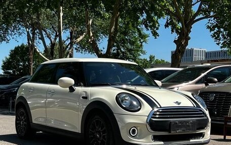 MINI Hatch, 2021 год, 2 060 000 рублей, 2 фотография