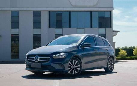 Mercedes-Benz B-Класс, 2021 год, 1 790 000 рублей, 1 фотография