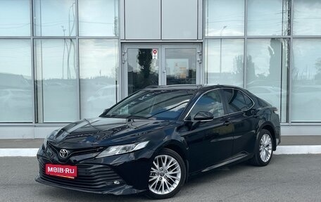 Toyota Camry, 2021 год, 2 370 000 рублей, 1 фотография