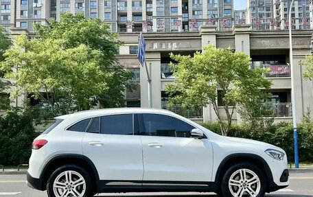 Mercedes-Benz GLA, 2022 год, 2 280 000 рублей, 5 фотография