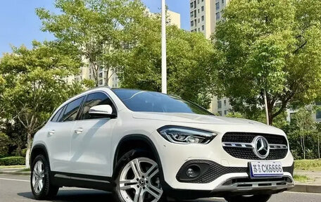Mercedes-Benz GLA, 2022 год, 2 280 000 рублей, 3 фотография