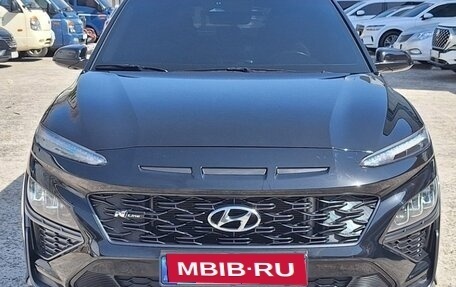 Hyundai Kona I, 2022 год, 1 780 000 рублей, 2 фотография
