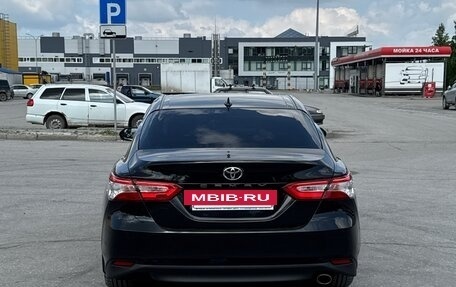 Toyota Camry, 2019 год, 3 130 000 рублей, 5 фотография
