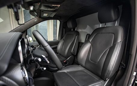 Mercedes-Benz V-Класс, 2023 год, 16 100 000 рублей, 28 фотография