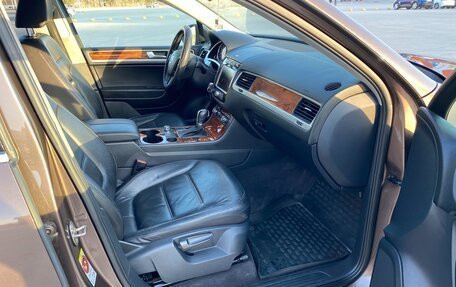 Volkswagen Touareg III, 2010 год, 1 640 000 рублей, 11 фотография
