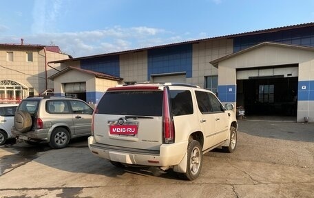 Cadillac Escalade III, 2011 год, 1 800 000 рублей, 4 фотография